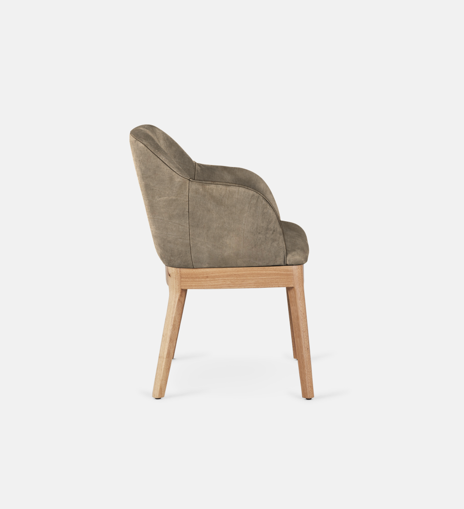 Kelly Leather Carver Natural Leg (64426)