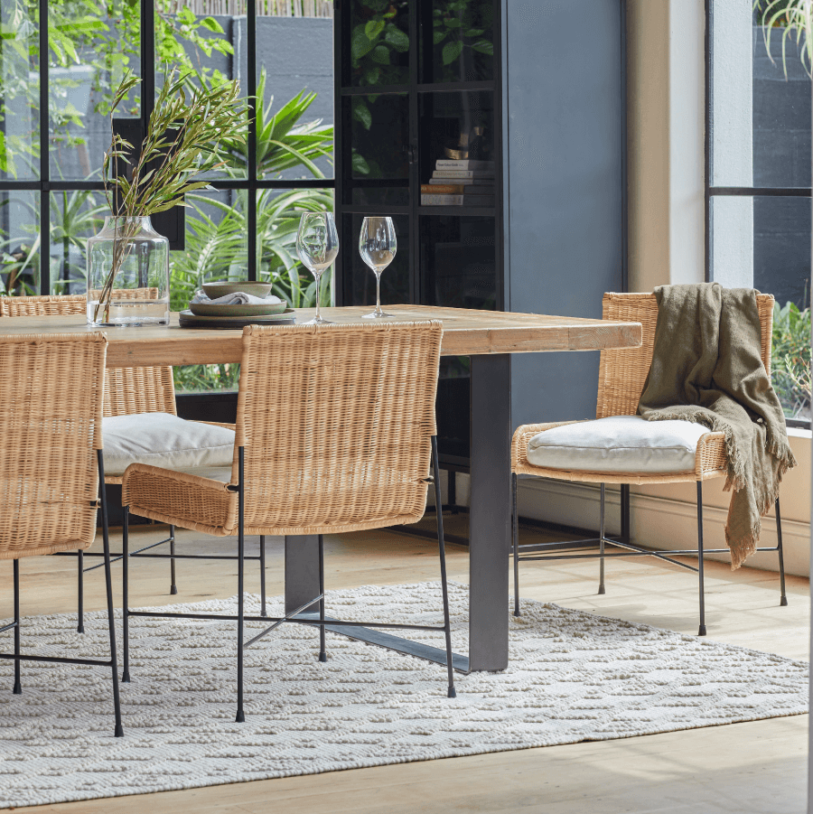 Callie Dining Table 3m (16360)