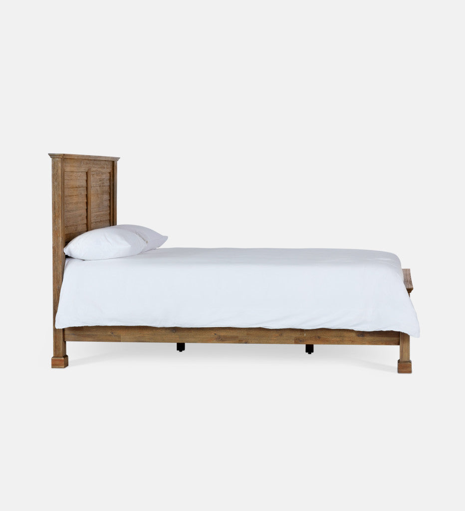 Cresthill Bed in Natural (70698)