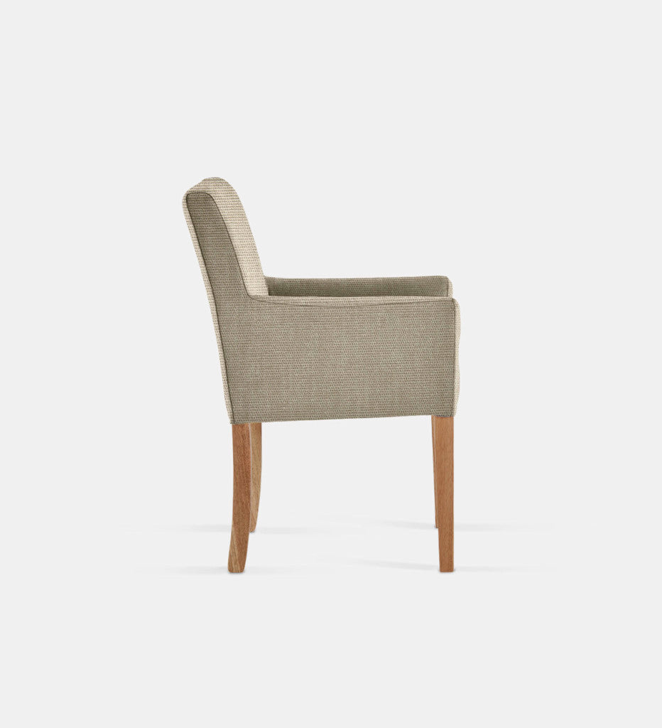 Bennet Fully Up Carver Chair Natural Leg (69966)