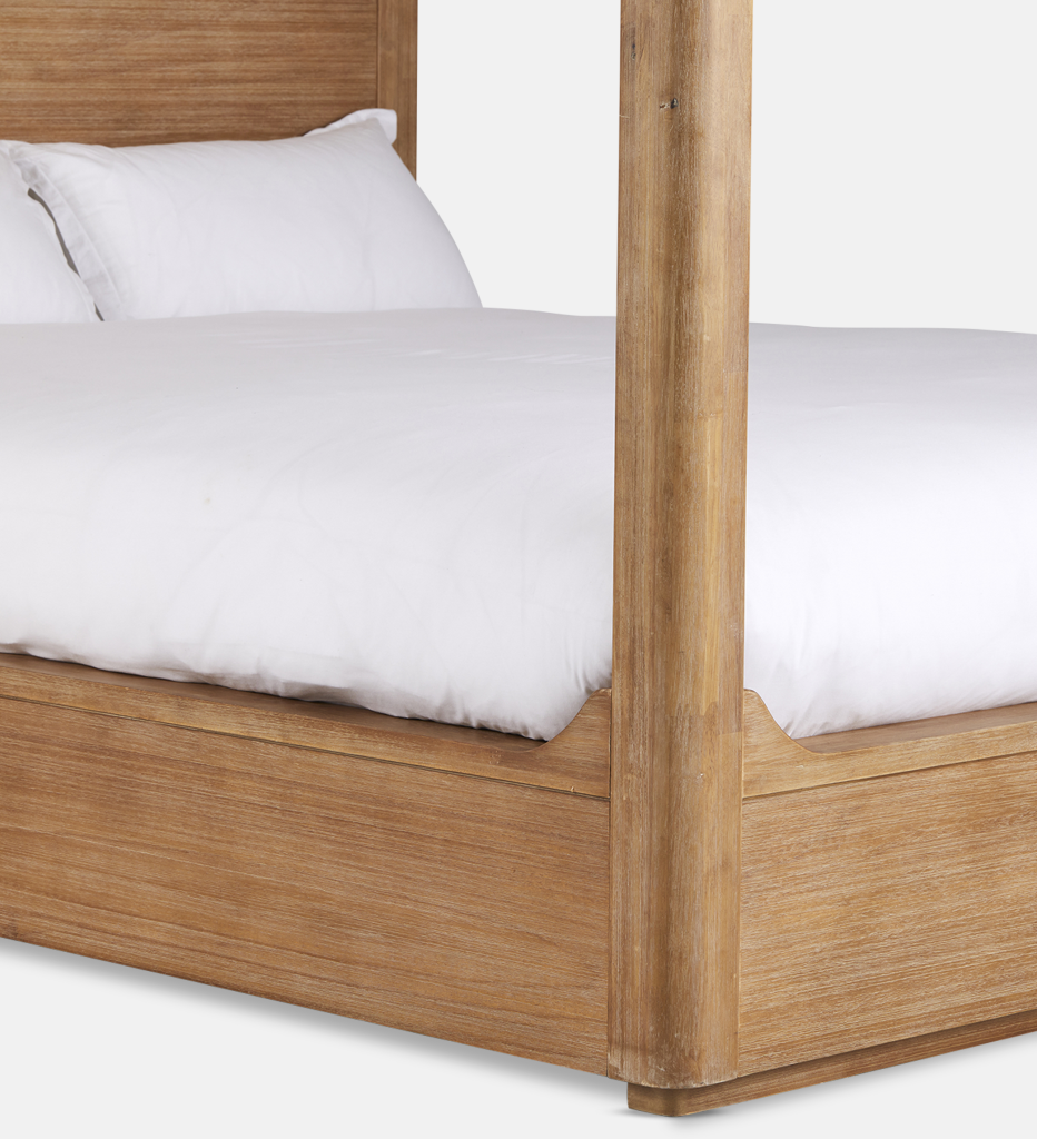 Bogard 4 Poster Bed Queen XL (44354)