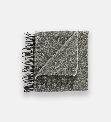 Elsa Boucle Throw (92954)