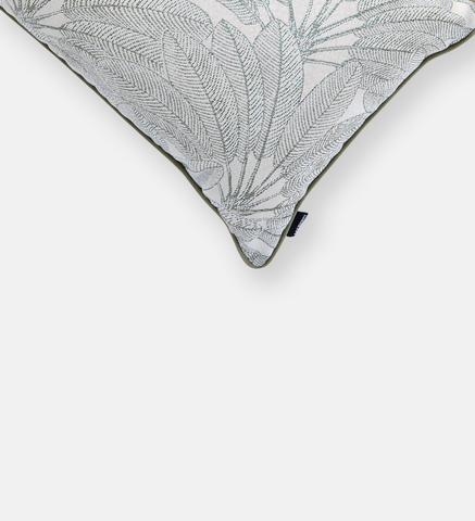 Frosted Floral Indoor/Outdoor Scatter (95816)