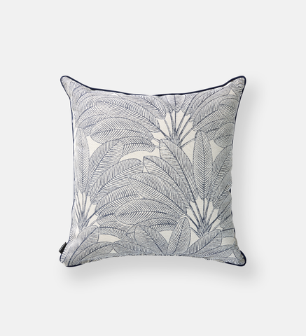 Frosted Floral Indoor/Outdoor Scatter (95812)