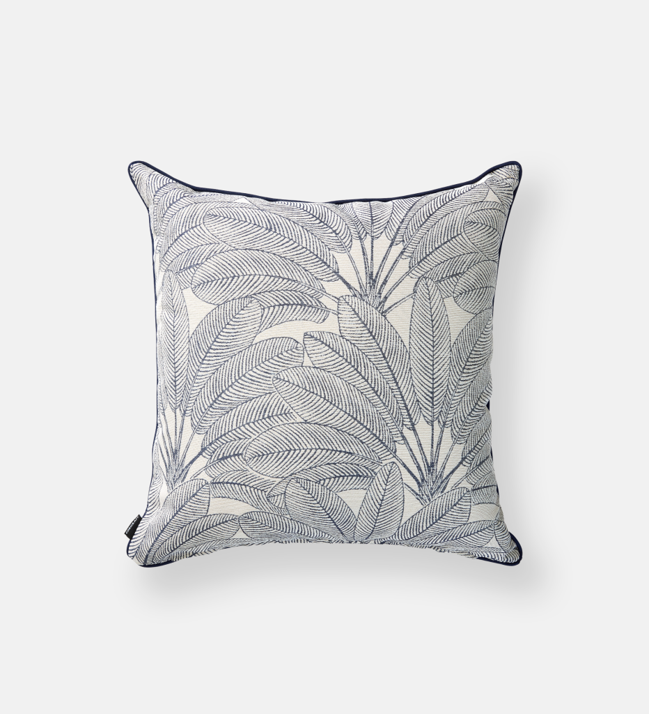 Frosted Floral Indoor/Outdoor Scatter (95812)