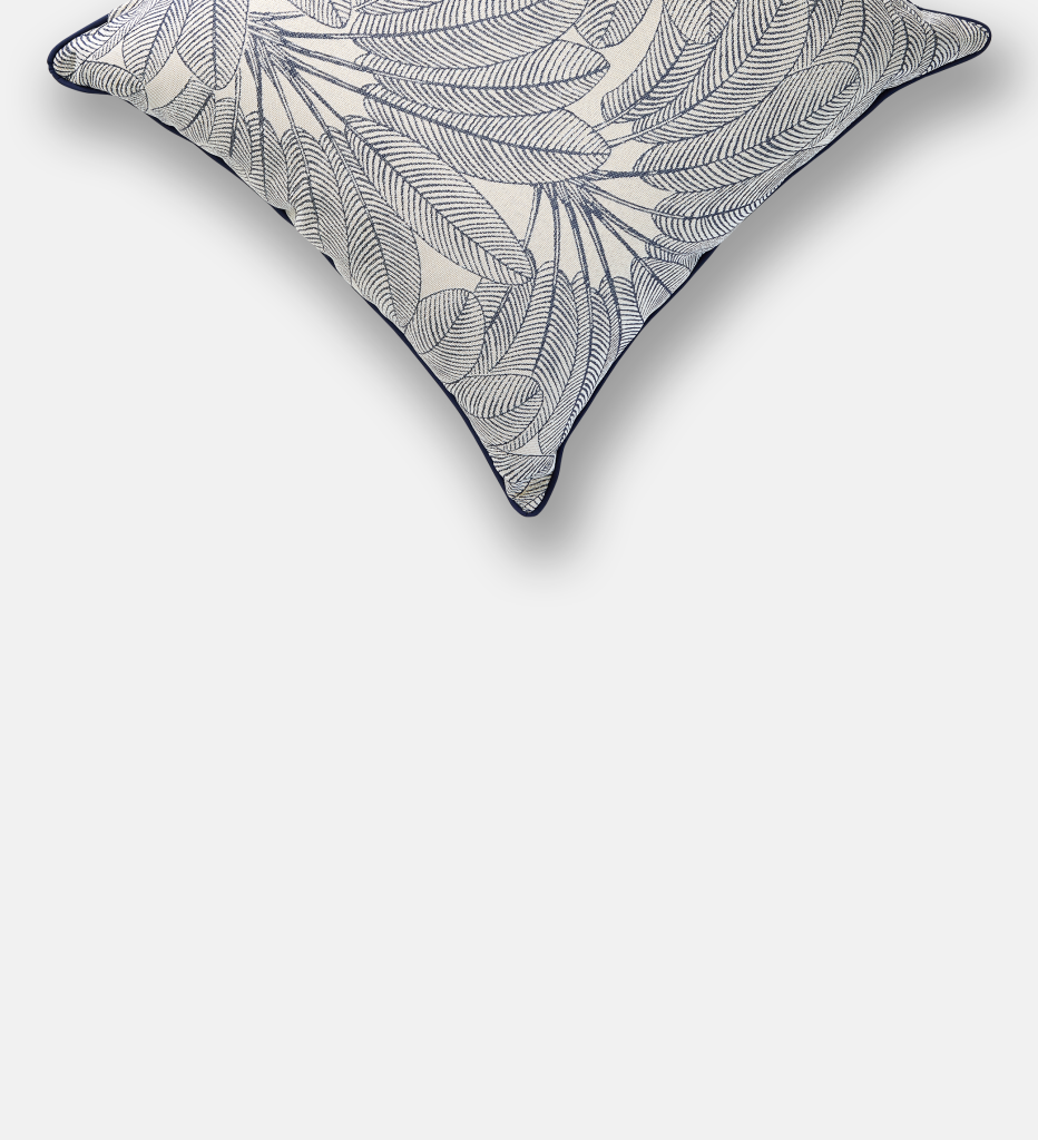 Frosted Floral Indoor/Outdoor Scatter (95813)