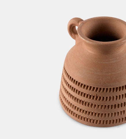 Israh bud vase (81998)