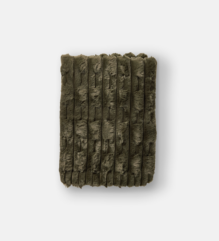 Lyrassa Faux Fur Throw (102970)