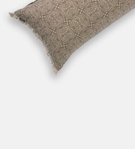 Neutral Nest Paisley Scatter (102926)