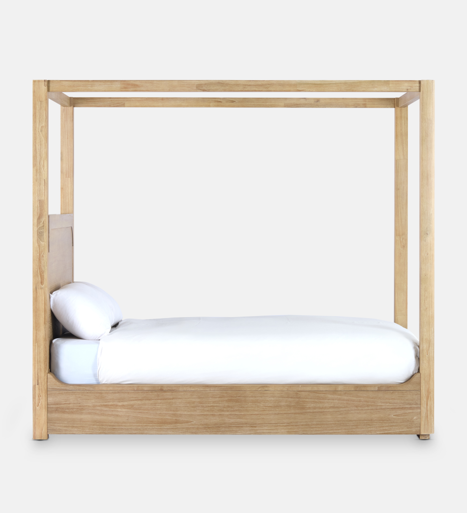 Bogard 4 Poster Bed Queen XL (104467)