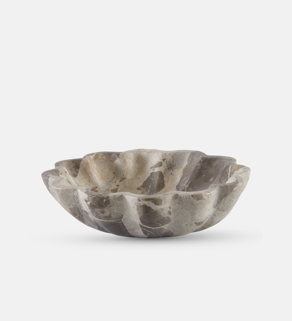 Layla Scalloped Tray (47445)