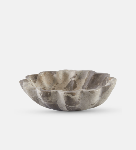 Layla Scalloped Tray (47445)